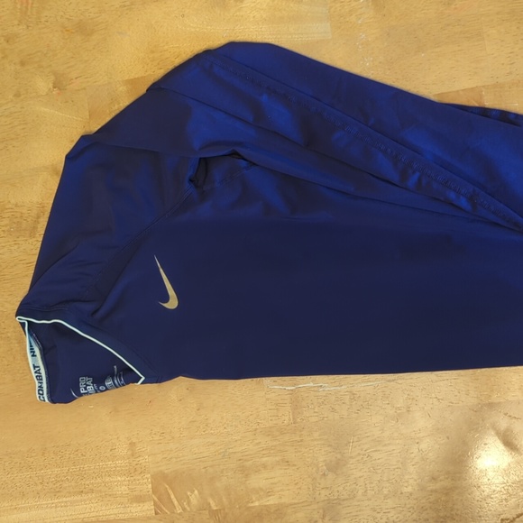 Nike Dri-fit long sleeve - Picture 3 of 4